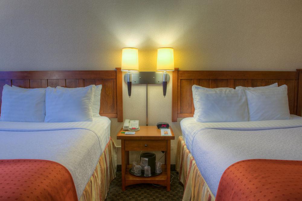 Four Points By Sheraton Windsor Downtown Екстер'єр фото